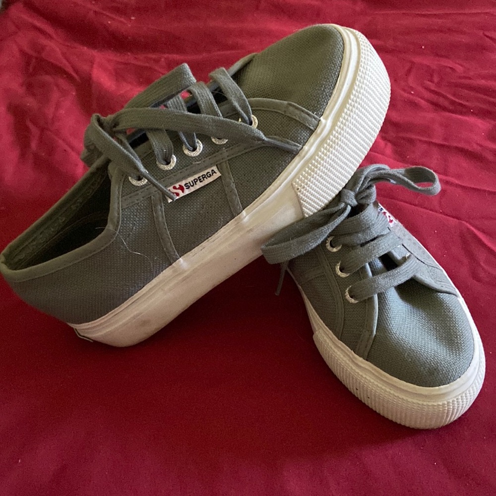 Superga platform sneaker